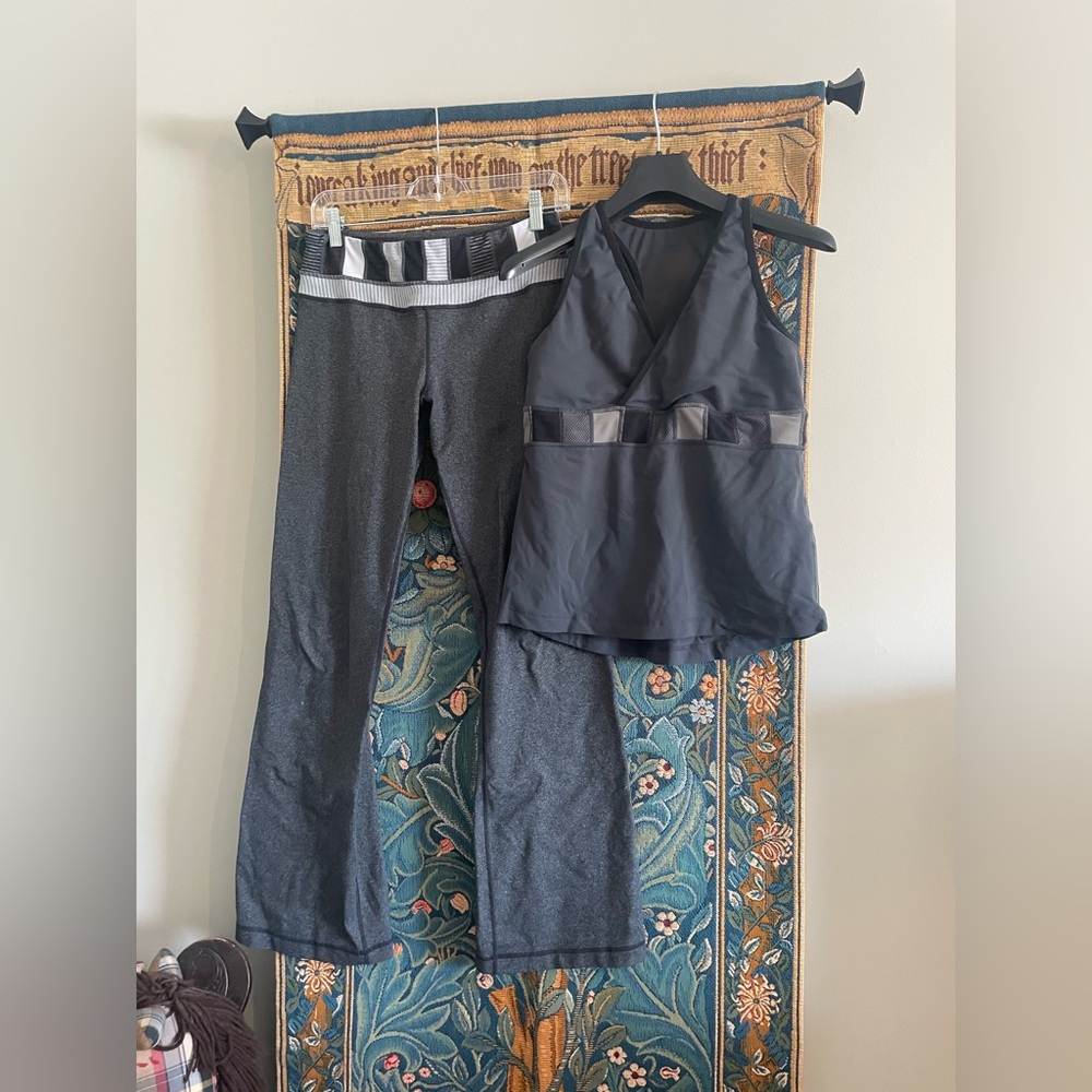 LULULEMON Black and Grey Athletic Yoga Pilates Pants & top | M